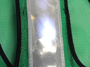 画像4: LED16個点滅　夜光チョッキ 6cm幅　グリーンメッシュｘシルバー反射　白色点滅・点灯（鉄道・高速関連）