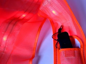 画像4: 赤色LED16個点滅　夜光チョッキ　6CM幅　オレンジメッシュ・シルバー反射（明るい）【背面　台形反射シート付き】