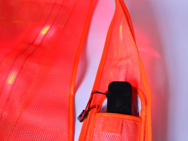 赤色LED16個点滅 夜光チョッキ 6CM幅 オレンジメッシュ・イエロー反射（明るい） 警備用品・防犯用品 プロショップ 株式会社タンタカ